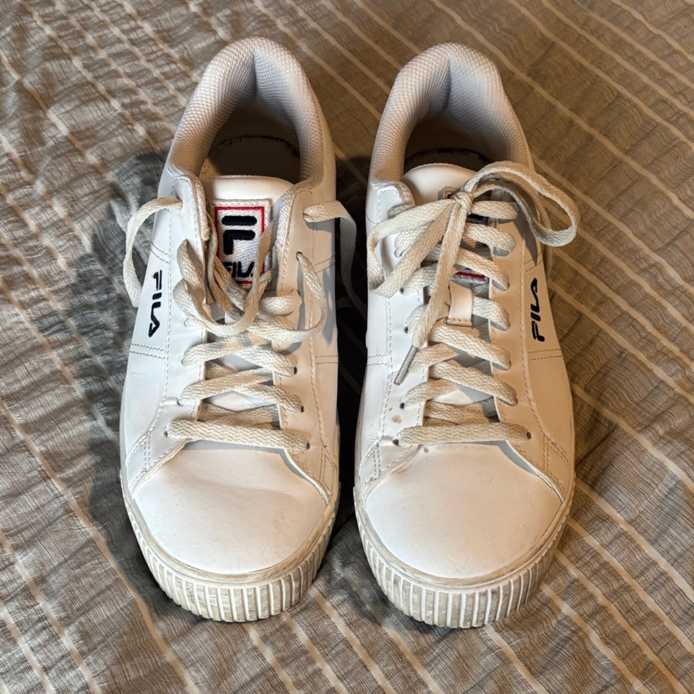 Fila Women's Classic White Sneakers Sz 10